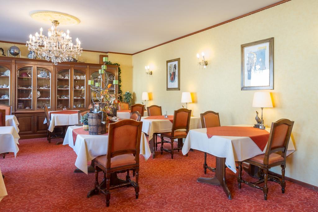 Hostellerie Val Fleuri Mersch Eksteriør billede